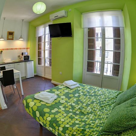 Apartamentos Gold Málaga Esterno foto
